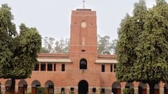 बदलता नजरिया, बदलती पसंद! डीयू में जूलॉजी ने किया कमाल, इंग्लिश को पछाड़कर टॉप-3 में बनाई जगह