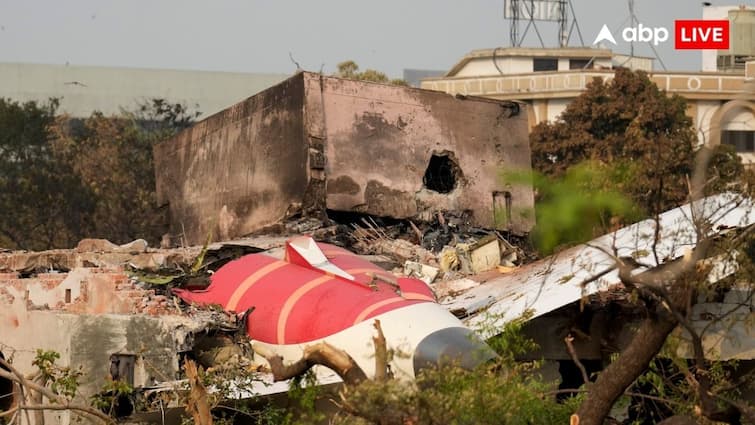 विमान हादसे के बाद पायलटों में बढ़ा मानसिक दबाव, DGCA ने एयरलाइनों को दिए जरूरी निर्देश
