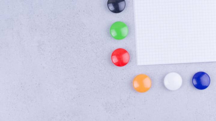 মিলির মা-বাবা এই মুহূর্তে ২৪ ঘণ্টা হাসপাতালেই রয়েছেন। তাঁদের অন্য সন্তানরা বাড়িতে। তাঁরা অত দূরে মিলির সঙ্গে রয়েছেন। খরচ-খরচার কোনও ইয়ত্তাই নেই।