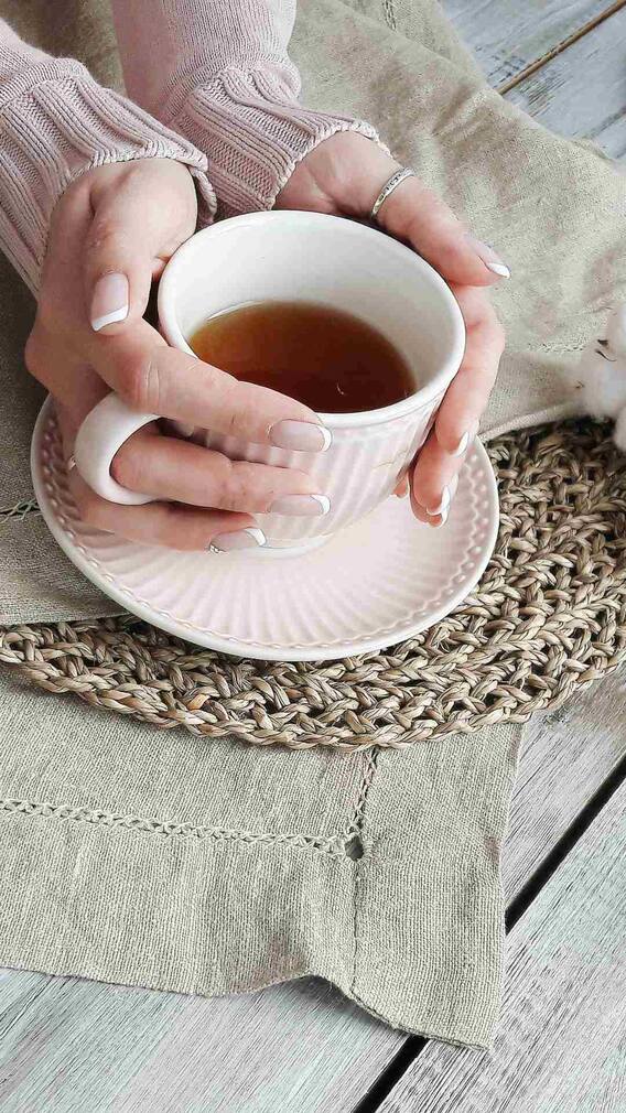 'हा' चहा प्या, पोटावरची चरबी मेणासारखी वितळेल!