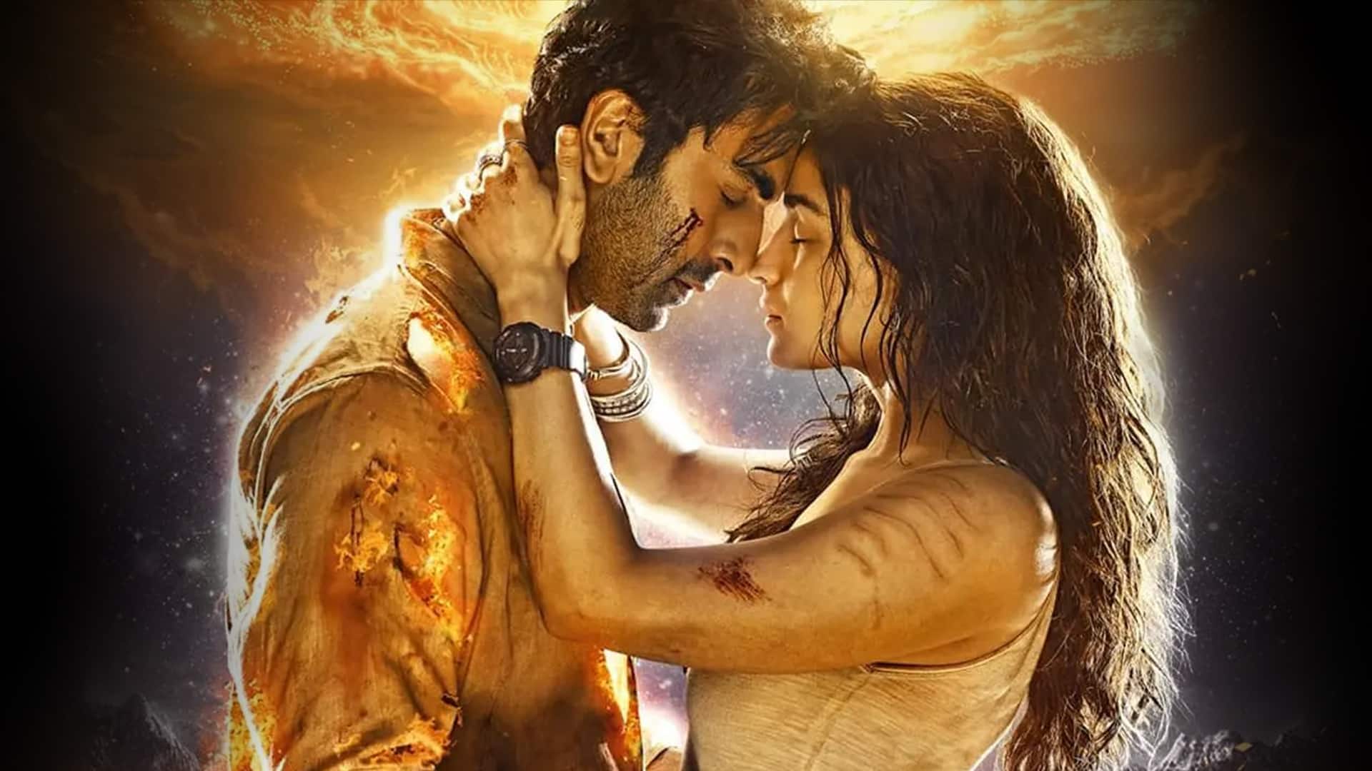 Now Ayan is working on its next parts. In this film, many big celebs like Ranbir Kapoor, Alia Bhatt, Amitabh Bachchan and Nagarjuna were seen in the lead sole.