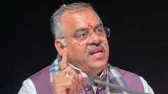जम्मू-कश्मीर: 'फारूक अब्दुल्ला पाकिस्तानी ISI के इशारों पर...', BJP नेता तरुण चुघ का बड़ा आरोप