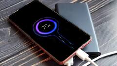 Mobile Charging Tips : रात्री फोन चार्ज करून ठेवणं योग्य की अयोग्य?