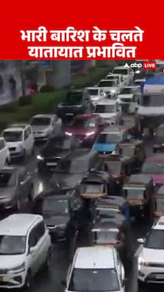 Heavy Rainfall Disrupts Traffic Movement Across Several Areas, Causing Major Commuter Delays