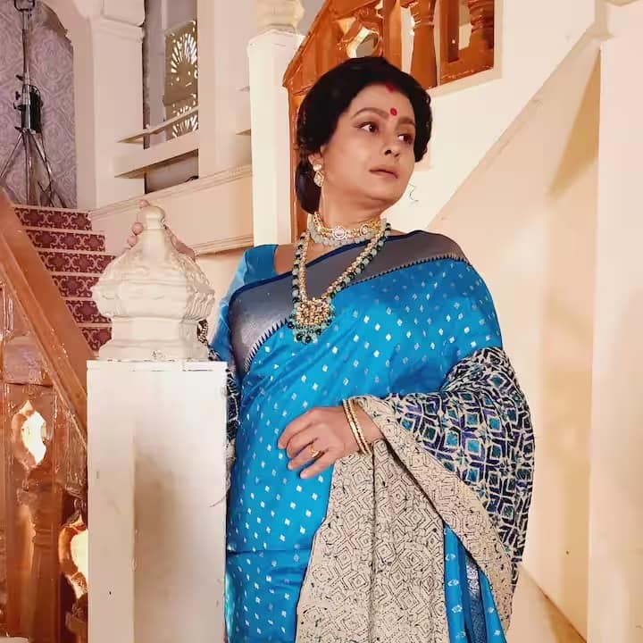 वो मुझे लव मेकिंग सिखाना चाहता था। उसने कहा- मैं तुम्हें लव मेकिंग सिखा दूँगा। मैंने उससे कहा कि सर, मैं किसी के साथ रिलेशनशिप में हूँ, वो मुझे वो सब सिखा सकता है जो मुझे सीखना है।
