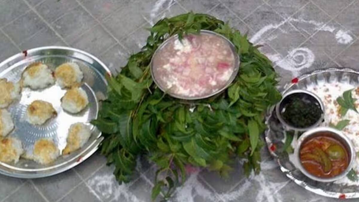 Aadi Month Koozh: பக்தர்களே.. ஆடி மாதம் அம்மன் கோயிலில் கூழ் ஊற்றுவது ஏன்? இதுதான் காரணமா!