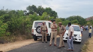 திமுக பிரமுகர் படுகொலை: கோவில் கணக்கா? தொழில் போட்டியா? பரபரப்பு விசாரணை! 8 பேர் கைது