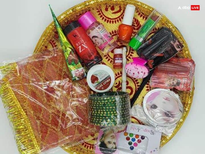 Green bangles, naths, bindi, waistband, anklets, arms, clothes, nettle, earrings, ring, comb, kajal, mehndi, gold jewelery, demand vaccine, kajal, vermilion, gajra, maavi ki barfi, ghevar, rasgulla etc.