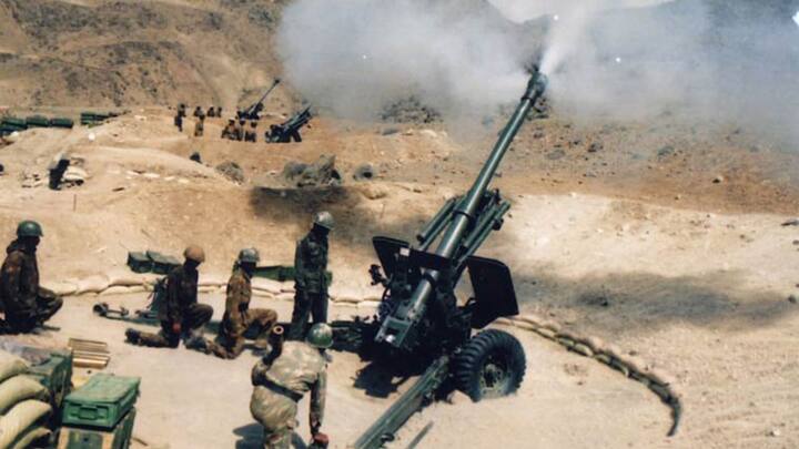 यह 155 MM की तोप है, जो कि करीब 30 किलोमीटर की दूरी तक एकदम सटीक निशाने पर मार सकती है. बोफोर्स को पहली बार कारगिल में ही युद्ध में उतारा गया है, जिसने दुश्मन की हालत खस्ता कर दी थी.