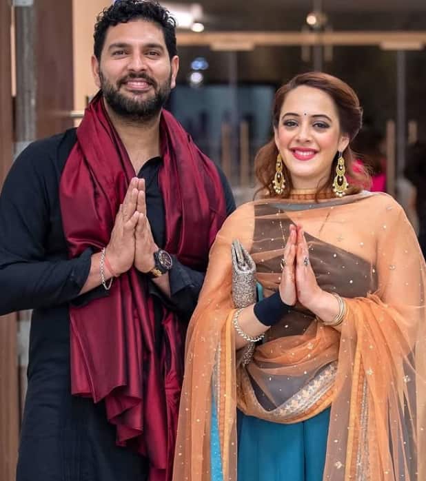 इंडियन टीम के खिलाड़ी रहे युवराज सिंह ने बॉलीवुड एक्ट्रेस हेजल कीच से 2016 में शादी की थी. इस जोड़ी के दो बच्चे हैं. हेजल ने सलमान खान की फिल्म बॉडीगार्ड में काम किया था. वहीं हेजल कीच की नेटवर्थ के बारे में बात करें तो उनकी कुल संपत्ति के आंकड़े सार्वजनिक रूप से उपलब्ध नहीं हैं. हालांकि उन्होंने मॉडलिंग और फिल्मों से ठीक-ठाक दौलत इकट्ठा की है.