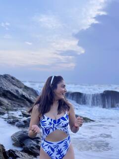 Sana Maqbool Photo: દરિયા કિનારે બિકીની લુકમાં સના મકબૂલે આપ્યા કિલર પોઝ