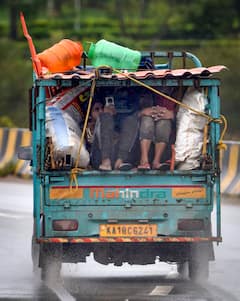 'आफत' वाले 24 घंटे, कौंधेगी बिजली, तेज हवाएं, बारिश संग ओले भी गिरेंगे, रेड अलर्ट, यूपी- बिहार, दिल्ली-राजस्थान के मौसम का ताजा अपडेट
