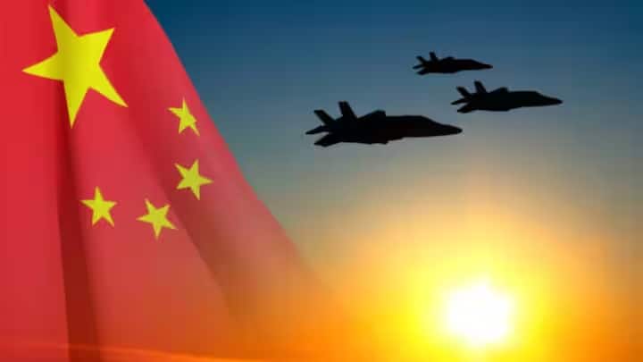 चीनी वायु सेना ने हाल के वर्षों में Z-10 हेलीकॉप्टर, J-20 स्टील्थ लड़ाकू विमान और आधुनिक ड्रोन तकनीक में भारी निवेश किया है। चीन अपनी वायु सेना को अमेरिका का प्रतिद्वंदी बनाने के लिए स्वदेशी तकनीक पर तेज़ी से ध्यान केंद्रित कर रहा है। उसकी वायु सेना दुनिया की तीसरी सबसे बड़ी है। ड्रैगन के पास कुल 3,304 विमान हैं।