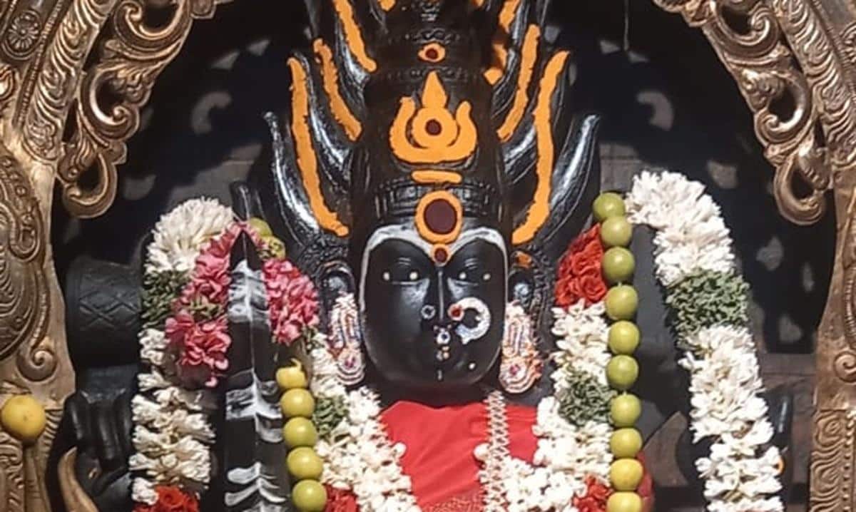 Aadi Pooram 2025 Date: ஆடிப்பூரம் எப்போது? ஏன் கொண்டாடப்படுகிறது? இத்தனை சிறப்புகளா!