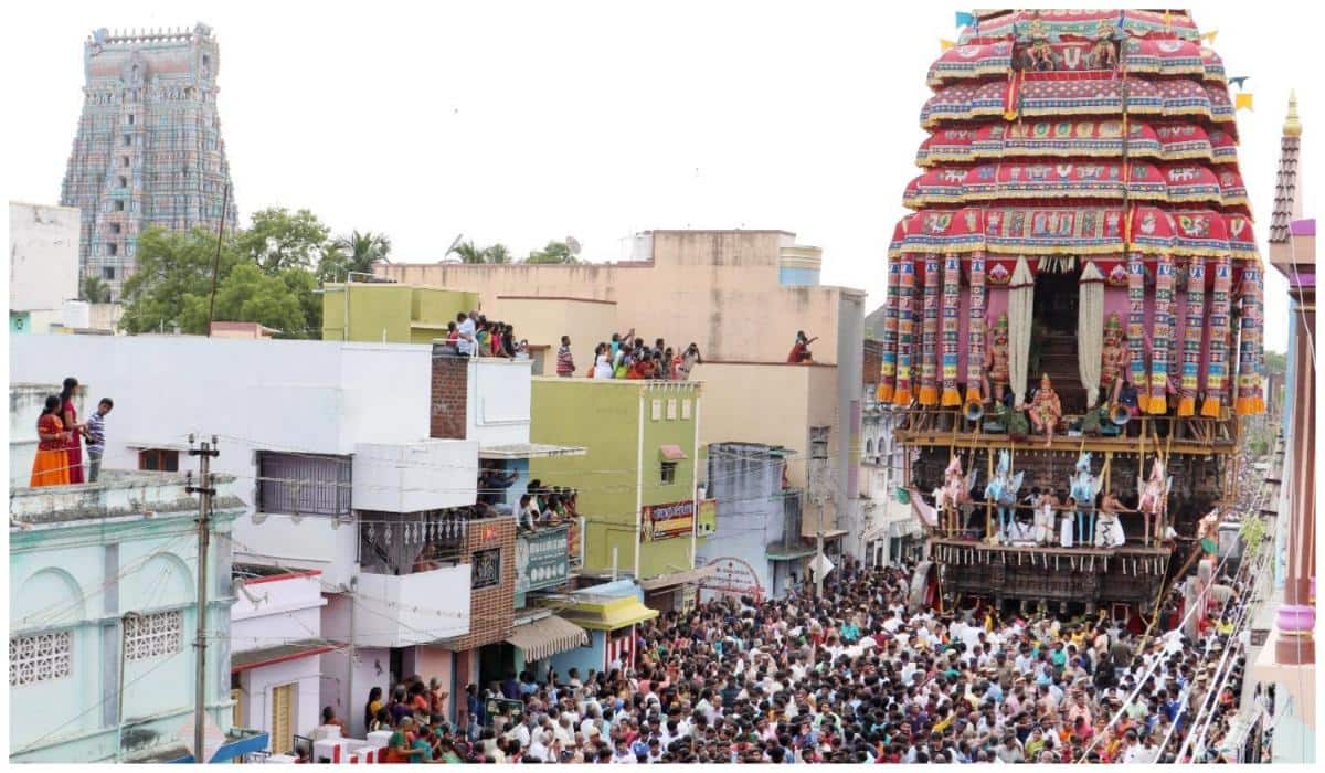 Aadi Pooram 2025 leave: மாணவர்களே.. ஆடிப்பூரத்திற்கு பள்ளி, கல்லூரிகள் லீவு! தமிழ்நாட்டில் யாருக்கு?