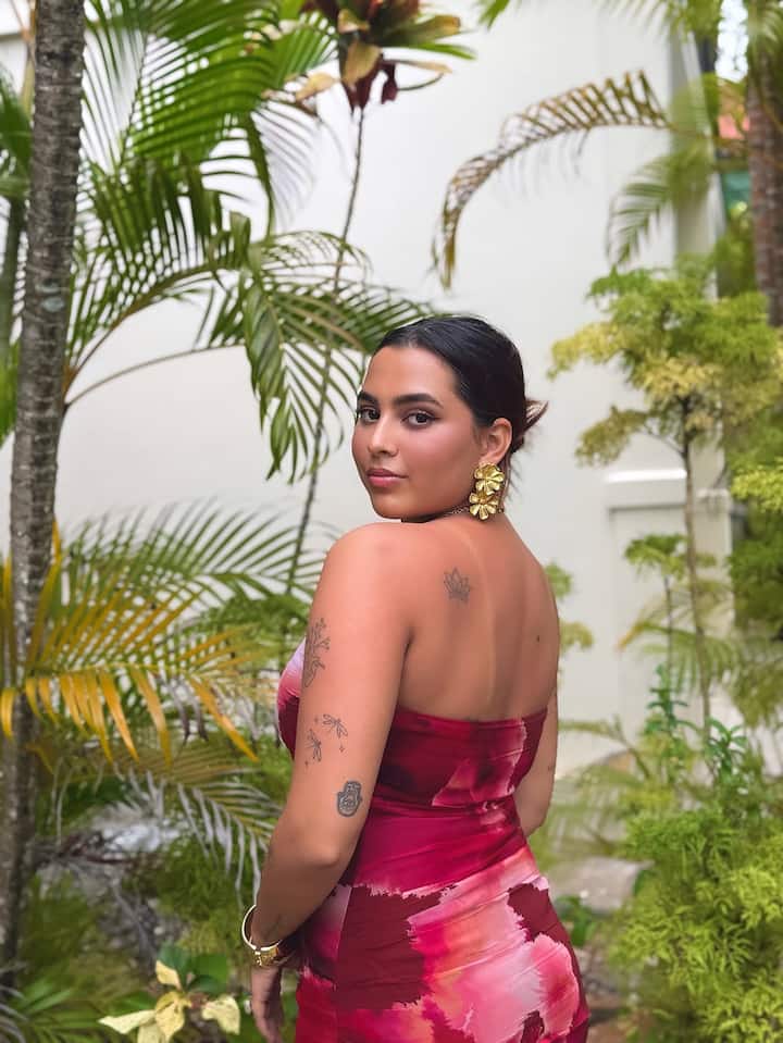 She indulged in local cuisine, hinting at the rich flavors and fresh offerings of Seychelles.