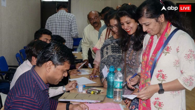 केंद्रीय कर्मचारियों की हो गई मौज, मिलेगी 30 दिन की एक्स्ट्रा छुट्टी, जानें कैसे मिलेगा फायदा