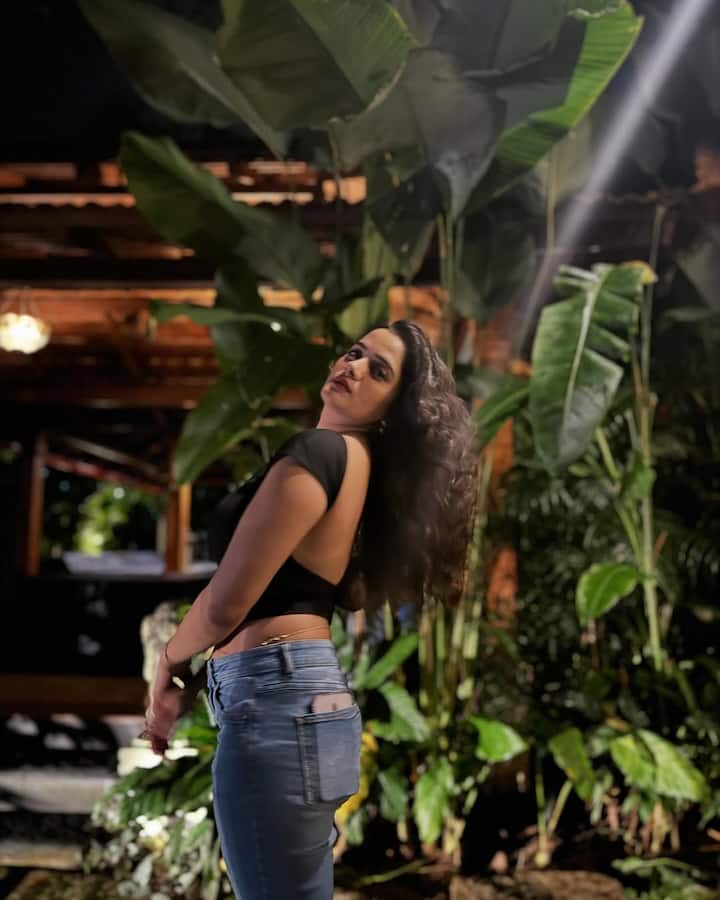 दरम्यान, भाग्यश्री मोटे हिने नुकतीच एक मुलाखत दिली आहे. या मुलाखतीत तिने तिच्या वैवाहिक आयुष्याचं प्लॅनिंग कसं आहे? याबाबत भाष्य केलंय.