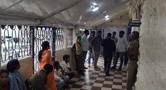 गाय चोरीच्या संशयावरून तरुणाला बेदम मारहाण; नग्न करत व्हिडिओ केला शूट, बुलढाण्याच्या खामगाव शहरात खळबळ!