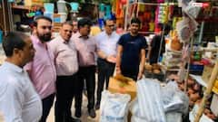नोएडा में अवैध प्लास्टिक पर कसा शिकंजा, 20 किलो सामग्री जब्त, ग्राहकों से थैला लाने की अपील