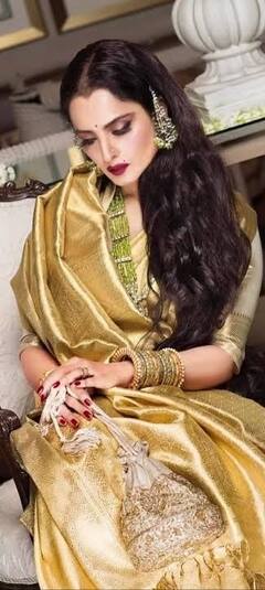 70 की उम्र में भी रेखा के काले-घने सिल्की बालों का क्या है राज? दिग्गज अभिनेत्री ब्रांडेड प्रॉडक्ट नहीं अपनाती हैं ये देसी नुस्खा