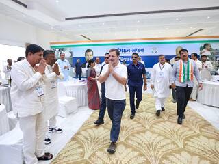 કોંગ્રેસ ગુજરાતમાં 'દૂધ સત્યાગ્રહ' આંદોલન કરશે: 28 જુલાઈથી આણંદથી થશે પ્રારંભ, રાહુલ ગાંધી પણ જોડાશે કોંગ્રેસ ગુજરાતમાં 'દૂધ સત્યાગ્રહ' આંદોલન કરશે: 28 જુલાઈથી આણંદથી થશે પ્રારંભ, રાહુલ ગાંધી પણ જોડાશે