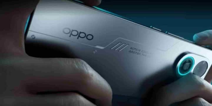 Oppo K13 Turbo और Turbo Pro की एंट्री 15 से 20 अगस्त के बीच हो सकती है. K13 में इनबिल्ट कूलिंग फैन और RGB लाइटिंग जैसे फीचर्स मिल सकते हैं. इसकी कीमत 25,000 रुपये से कम और Turbo Pro की कीमत 30,000 रुपये से नीचे हो सकती है.