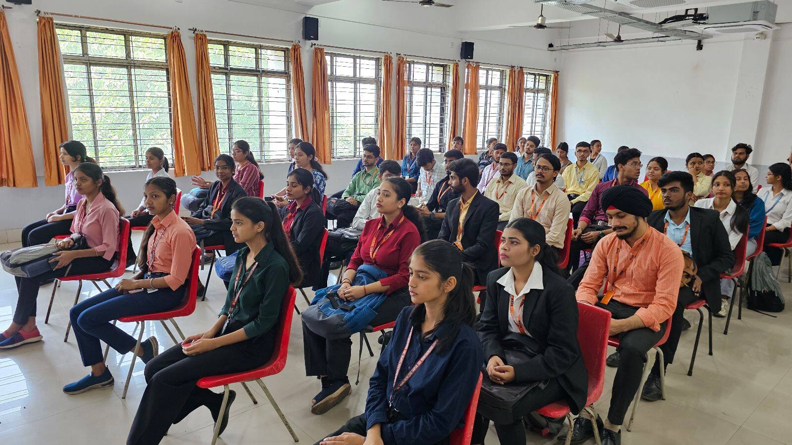 ইঞ্জিনিয়ারিং ভবিষ্যতের জন্য প্রস্তুত মন: কেন NSHM পূর্ব ভারতে আগামী ইঞ্জিনিয়ারদের জন্য একটি সেরা পছন্দ