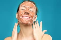 Homemade Skin Care Tips: āĻŦāĻŋāĻāĻāĻŋ āĻĒāĻžāϰā§āϞāĻžāϰ āϝāĻžāĻā§āĻžāϰ āĻĒā§āϰā§ā§āĻāύ āύā§āĻ, āĻŦāĻžā§āĻŋāϤā§āĻ āĻšāĻŦā§ āĻĻāĻžāϰā§āĻŖ āĻĢā§āϏāĻŋā§āĻžāϞ, āĻā§āĻāĻžāĻŦā§?
