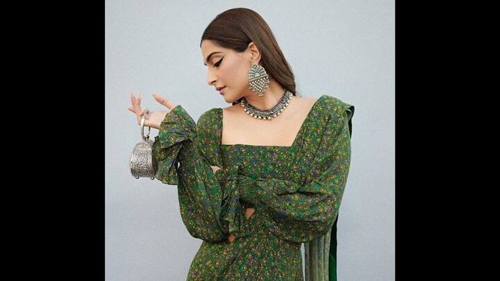 6. Sonam Kapoor: Sonam’s design is perfect for anyone looking to add a dramatic edge to their ethnic wear. The bishop sleeves blouse with a structured square neckline added sharpness to the flowy silhouette. The statement blouse balanced tradition with glamour. This blouse worn by Sonam Kapoor proved that the sleeves alone can be the ultimate game-changer. (Image Source: Pinterest/shopzters)