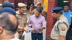 UPPSC RO/ARO परीक्षा: नोएडा में DM ने किया परीक्षा केंद्रों का निरीक्षण, स्थानीय पुलिस भी अलर्ट रही