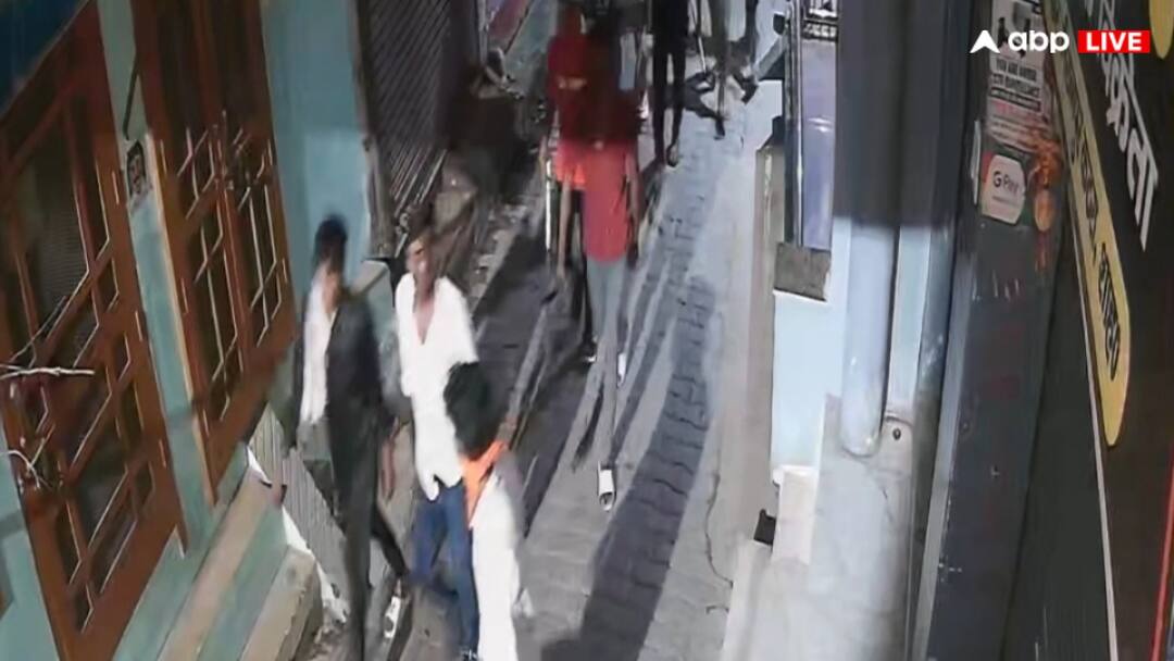 यूपी में दबंगों ने चाउमीन-मोमोज बेचने वाले दो भाइयों पर किया जानलेवा हमला, FIR दर्ज Up Shahjahanpur two man Deadly attack on chowmein momos shopkeeper ann यूपी में दबंगों ने चाउमीन-मोमोज बेचने वाले दो भाइयों पर किया जानलेवा हमला, FIR दर्ज