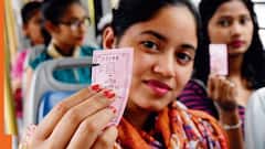 दिल्ली की महिलाएं कैसे बनवा सकती हैं सहेली स्मार्ट कार्ड, जानें किन डॉक्यूमेंट्स की पड़ती है जरूरत?