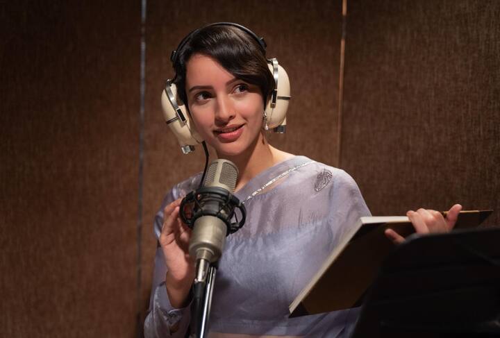 Trupti played a singer in the film Kala. You can also see this on Netflix.