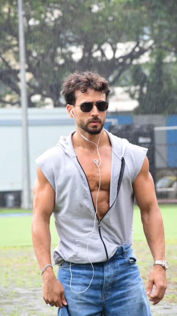 फुटबॉल के मैदान में दिखा टाइगर श्रॉफ का फिटनेस वाला अवतार