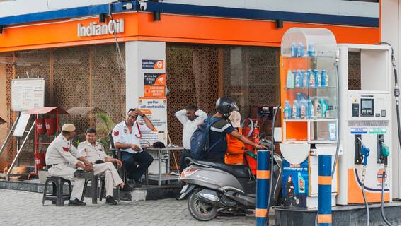 Delhi Congress Chief Slams Fuel Ban On Older Vehicles, Alleges BJP-AAP Collusion