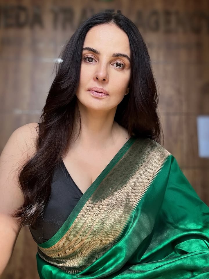 एक्ट्रेस ने उसके बाद दूसरी शादी की. लेकिन वो भी नहीं चली और दूसरे पति से भी अलग हो गईं. रुखसार ने बताया कि वो 18 साल तक फारुख के साथ रहीं. हम अब साथ नहीं रहते हैं, लेकिन तलाक नहीं लिया है.