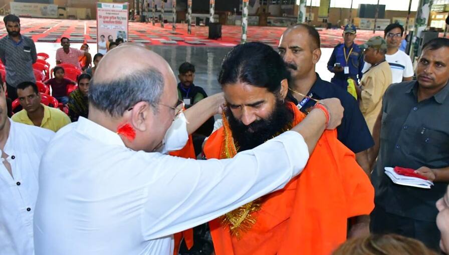 દિવ્યાંગ નહીં દિવ્ય આત્માઓ', પતંજલિએ 250થી વધુ લાભાર્થીઓને આપ્યા કૃત્રિમ હાથ-પગ, કેલિપર અને કાખઘોડી