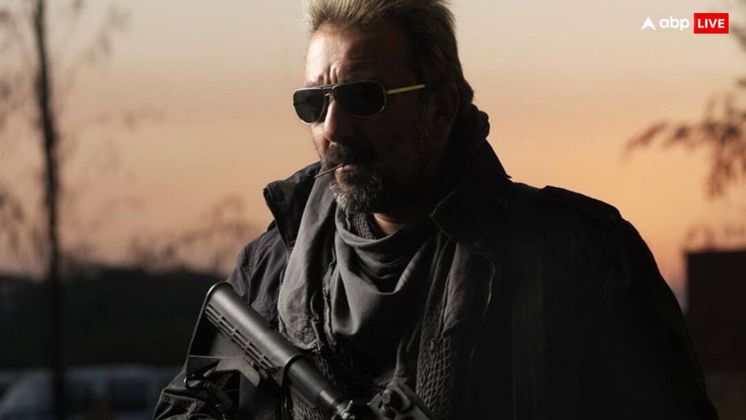 sanjay dutt birthday special munna bhai mbbs actor film journey trivia and career Sanjay Dutt Birthday: जब पापा सुनील दत्त से जिद करके बांग्लादेश गए थे संजय दत्त, होना पड़ा था शर्मिंदा