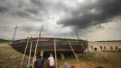 Bihar Weather Today: बिहार के इन इलाकों में देर रात से हो रही बारिश, 5 शहरों में आज भारी वर्षा का अलर्ट