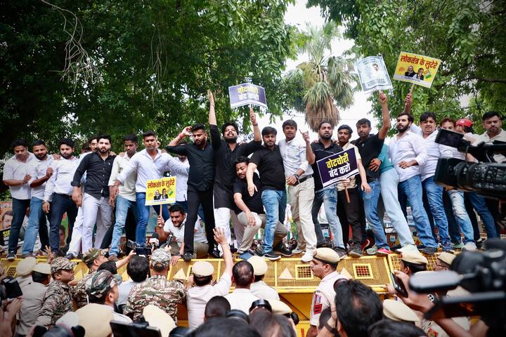 उन्होंने स्पष्ट किया कि यह लड़ाई सिर्फ भारतीय युवा कांग्रेस की नहीं है, बल्कि यह हर युवा, दलित, गरीब और अल्पसंख्यक की आवाज़ है.