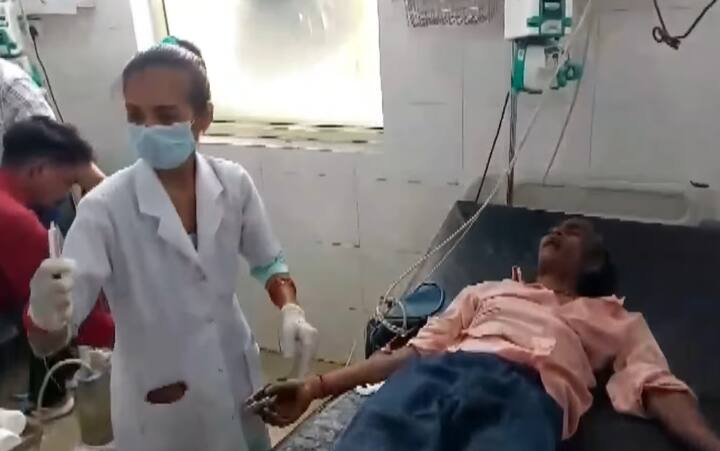 मंदिरात येण्यासाठी आणि जाण्यासाठी दोरीने वेगवेगळे मार्ग दाखवले गेले होते, पण बाहेर जाण्यासाठी योग्य व्यवस्था नव्हती. त्यामुळे हजारो भाविक एकाच पायऱ्यांवरून आत येत आणि बाहेर जात होते, ज्यामुळे गर्दीचा गोंधळ झाला.