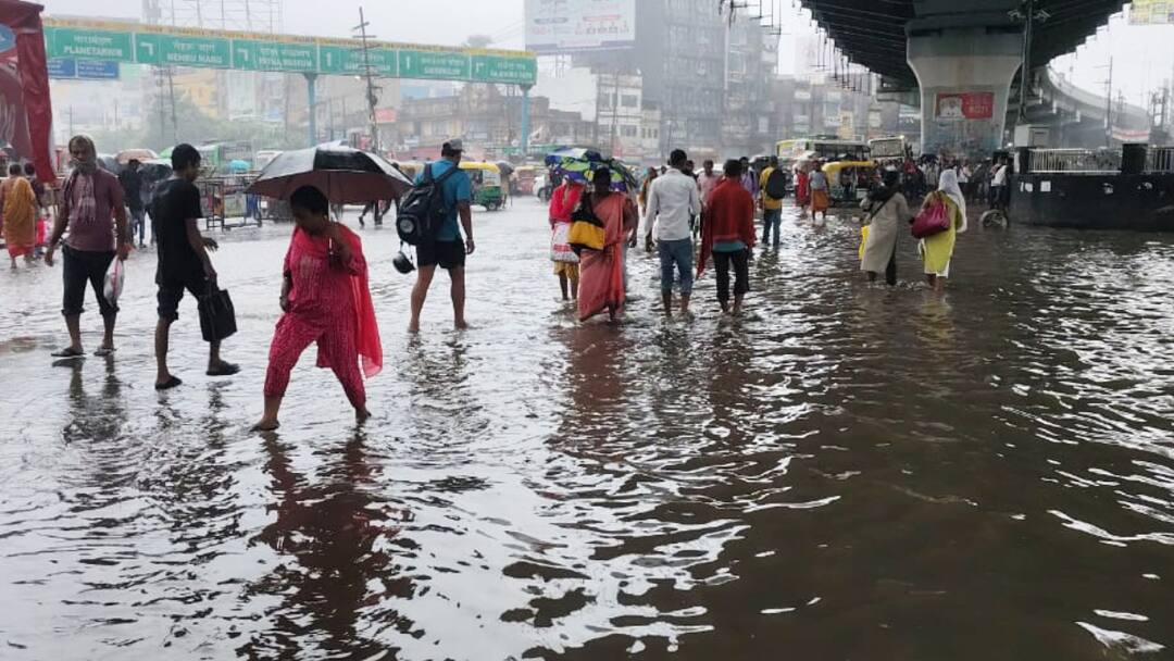 Bihar Heavy Rain: बिहार में भारी बारिश, पटना के कई इलाके डूबे, घरों के अंदर तक घुसा पानी, VIDEO