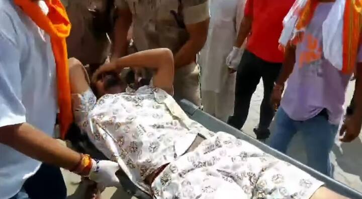 हरि की पौडी येथे स्नान केल्यानंतर भाविक मानसा देवी मंदिर दर्शनासाठी शिवालिक टेकड्यांवरील पायऱ्यांवरून जात होते. पुढे रस्ता अरुंद होत गेल्याने गर्दी वाढली,मंदिरात जाण्यासाठी रोपवेची व्यवस्था आणि पदपथ देखील बनवण्यात आला आहे.