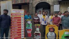 कोल्हापूर मनपात ठेकेदारांकडून अधिकाऱ्यांची राजरोस 'तुघलकी' टक्केवारी; आपकडून पैशांचा नोटा उधळत निषेध