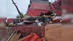 मंदिराच्या पायऱ्यांवर दर्शन रांगेत शॉर्ट सर्किट झाल्याची अफवा अन् हजारोंची गर्दी सैरावैरा पळू लागली; भीषण चेंगराचेंगरीत 8 जणांचा चिरडून जीव गेला