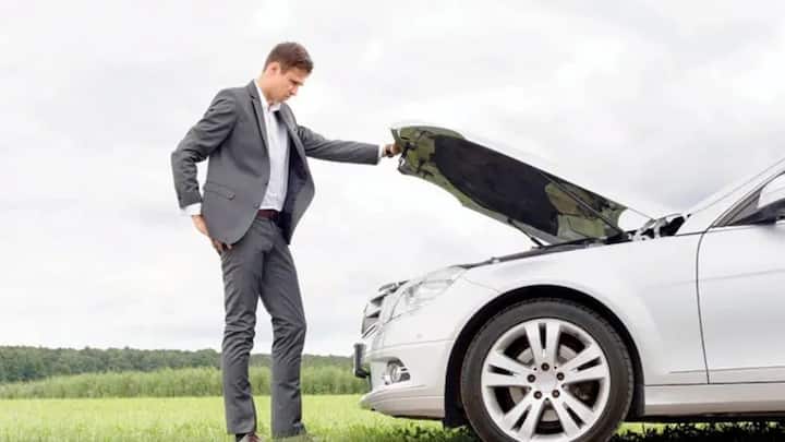 Car Insurance: దీనిని తెలుసుకోవడానికి మీ పాలసీ డాక్యుమెంట్లను చెక్ చేయండి. రోడ్‌సైడ్‌ అసిస్టెన్స్ లేదా RSA అనే విభాగం అందులో ఉంటుంది. ఒకవేళ ఈ యాడ్-ఆన్ తీసుకుంటే, మీరు టోయింగ్, ఆన్-సైట్ మెకానిక్, ఇంధన సరఫరా సహాయం కూడా అదనపు డబ్బులు లేకుండా పొందవచ్చు.