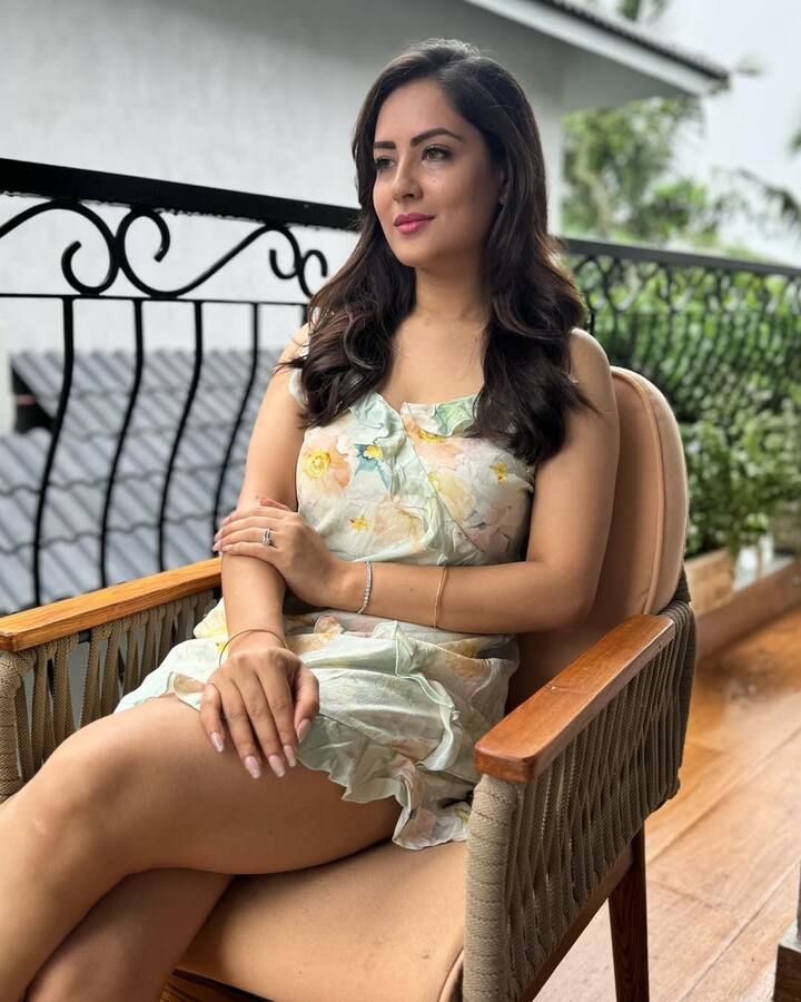 मैं जिस इंसान को जानती थी और प्यार करती थी, जिसके लिए अपने पेरेंट्स को छोड़ दिया था, वो बिल्कुल उससे उल्टा निकला जैसा मैंने उसके बारे में सोचा था. मुझे उस दौरान समझ नहीं आ रहा था कि क्या करूं. घर मैं वापस नहीं जा सकती थी क्योंकि पेरेंट्स को बुरा महसूस करवाया था. समझ नहीं आ रहा था मुझे कि क्या करूं.