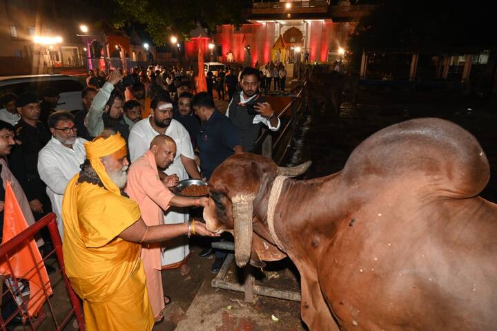 प्रधानमंत्री नरेंद्र मोदी 2 अगस्त को वाराणसी पहुंच रहे हैं. इस दौरान उनके द्वारा 2000 से अधिक करोड़ की परियोजनाओं का सौगात दिया जाएगा.