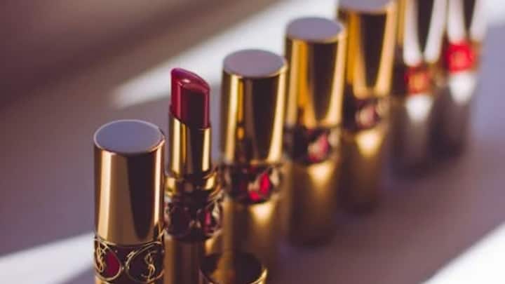 That is, if you buy lipstick once, then there is no need to buy again when it is over, but for a lifetime you will continue to get refilling in it.